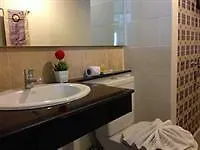 Green Harbor Patong Hotel
